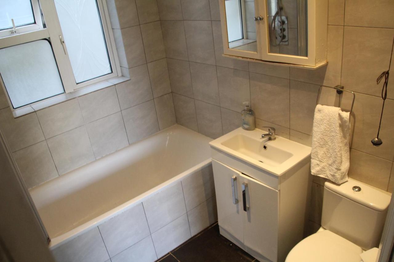 Beautiful Double Bedroom Edgware Exterior photo