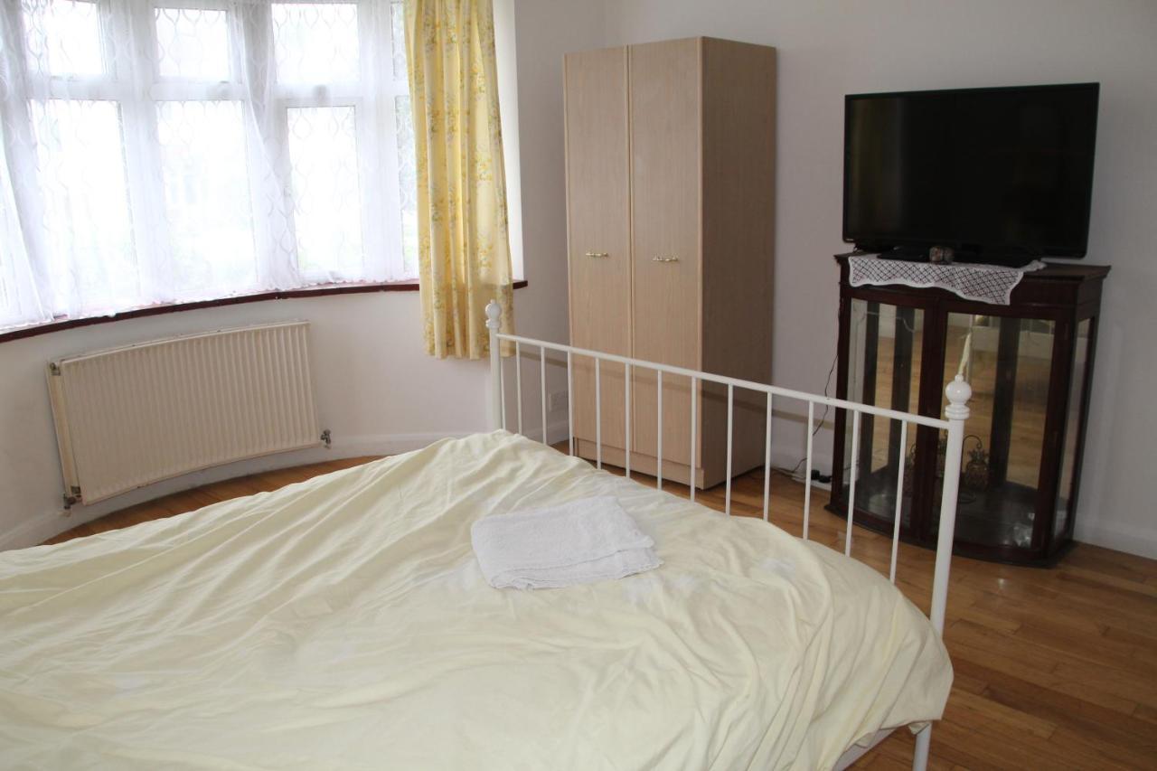 Beautiful Double Bedroom Edgware Exterior photo
